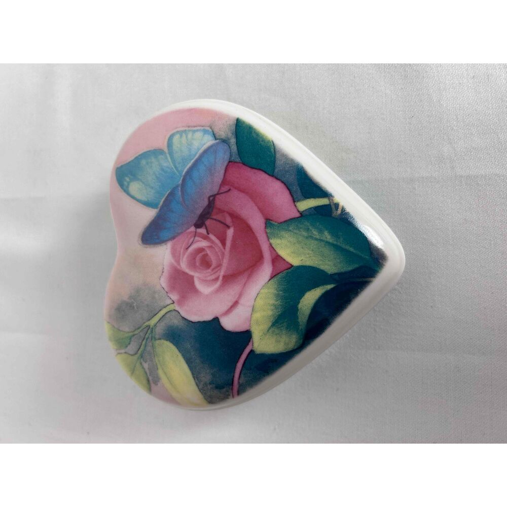 Heart‎ Shaped Floral Butterfly Jewelry Box Gold Trim Vintage Porcelain